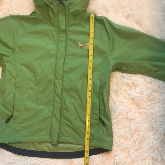 The Black Dog lime green rain jacket - Picture 8 of 9